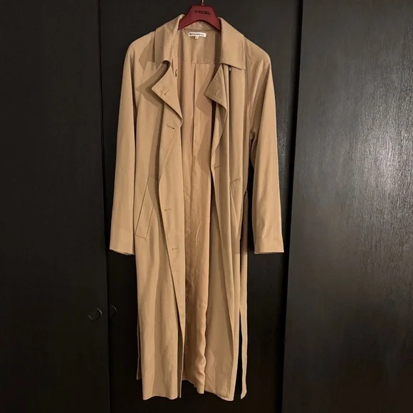 Reformation Kensington Trench - Picture 7 of 11